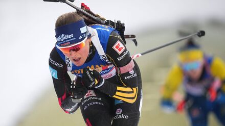 Weltcup in Tschechien: Sieg futsch: Deutsches Biathlon-Duo disqualifiziert