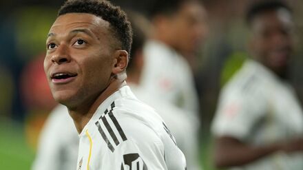 Auslandsfu&szlig;ball: Real legt dank Mbapp&eacute; mit Sieg im Spitzenspiel vor