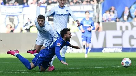 2. Fu&szlig;ball-Bundesliga: Spektakel ohne Sieger: KSC und Hertha trennen sich 2:2