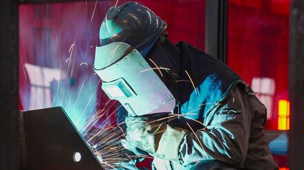 Konjunktur: Schwache Nachfrage belastet Stimmung in Chinas Industrie