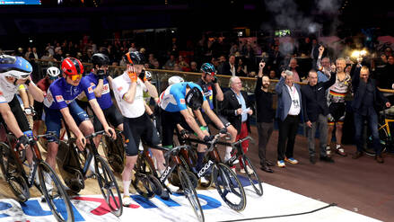 Sechstagerennen in Berlin: Der Dino Sixdays zuckt noch