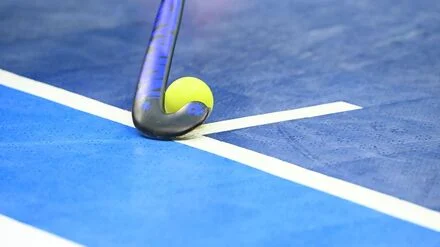 Hallenhockey-Bundesliga: TuSLi und Blau-Weiss verpassen das Hallenhockey-FinalFour