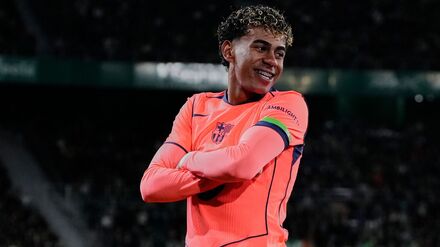 Sieg in Elche: Bar&ccedil;a gewinnt 3:1 in Elche &ndash; Flick behauptet Tabellenspitze