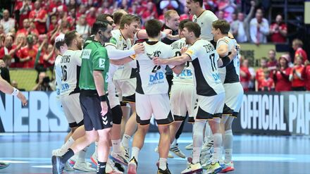 Finale gegen D&auml;nemark: Zehn Jahre nach dem Gold-Coup: Handballer wollen EM-Titel