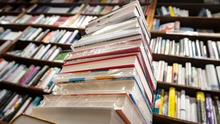 &bdquo;Damit ihr euch wegen einer zerkratzten CD nix brecht&ldquo;: Berlins Bibliotheken verl&auml;ngern Leihfrist &ndash; wegen Glatteis