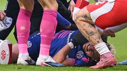 Fu&szlig;ball-Bundesliga: &bdquo;Nimmt es gefasst auf&ldquo;: Mainzer Bangen um Hollerbach