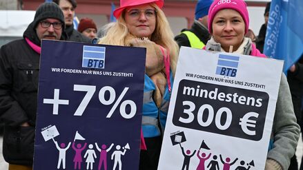 Chef des Beamtenbundes zur Sozialstaatsdebatte: &bdquo;Die Besch&auml;ftigten sind sehr flei&szlig;ig&ldquo;