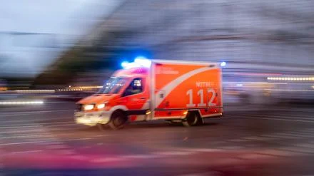 Pl&ouml;tzlich trat er aus dem Geb&uuml;sch: Unbekannter schie&szlig;t in Berlin auf 19-J&auml;hrigen