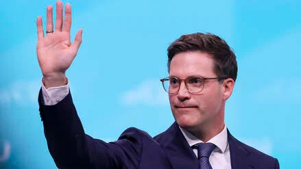 &bdquo;Sie hie&szlig; Eva, braune Haare, rehbraune Augen&ldquo;: Satz &uuml;ber Sch&uuml;lerin bringt CDU-Spitzenkandidaten in BaW&uuml; in Bedr&auml;ngnis