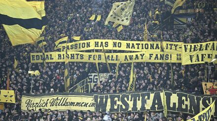 Champions League: Ultra-Fans fehlen in Bergamo: BVB-Kritik an Beh&ouml;rden