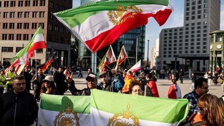 Krieg in Nahost: Rund 1.600 Menschen bei Iran-Demo - weniger als erwartet