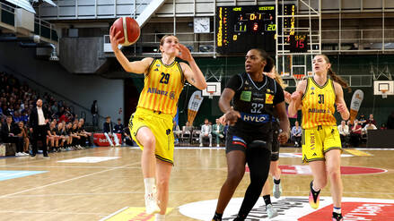 Verl&auml;ngerungskrimi im Pokalhalbfinale: Alba Berlin bringt die S&ouml;mmeringhalle zur Ekstase