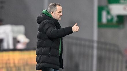 Fu&szlig;ball-Bundesliga: Spannende Trainerfrage nach Augsburger Jubil&auml;umssieg