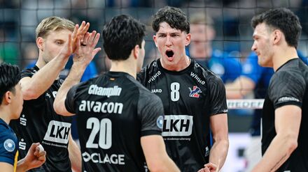 Volleyball: L&uuml;neburg holt sich gegen Friedrichshafen ersten Pokal-Titel