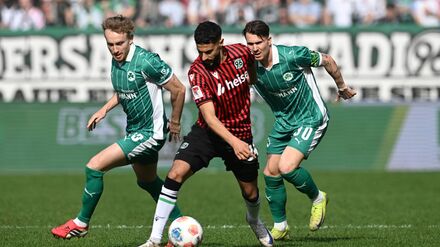 2. Fu&szlig;ball-Bundesliga: F&uuml;nfkampf um Aufstieg: Hannover patzt, Schalke bleibt Spitze