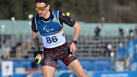 Paralympics: Sommer-Looks im Schnee: Biathlon-Bronze in kurzen Hosen