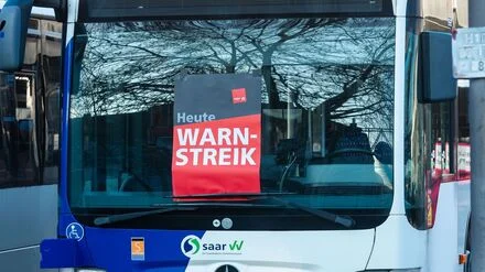 Tarifverhandlungen Nahverkehr: Verdi korrigiert: kein &Ouml;PNV-Warnstreikaufruf in zwei L&auml;ndern