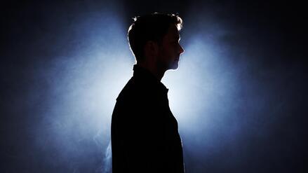 &bdquo;Kein T&auml;ter soll sich mehr sicher f&uuml;hlen&ldquo;: Das plant die Koalition im Kampf gegen digitale Gewalt