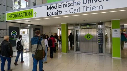 Land&auml;rztequote: Landarzt gesucht: Brandenburg f&uuml;hrt Quote f&uuml;r Unimedizin ein