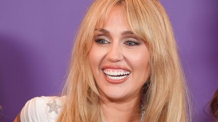 20 Jahre Kultserie: Cyrus plaudert bei &bdquo;Hannah Montana&ldquo;-Jubil&auml;um Geheimnisse aus