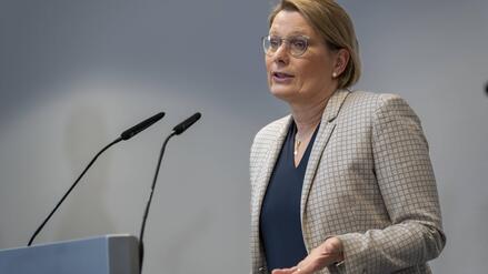 Hubig will in K&uuml;rze Gesetzentwurf vorlegen: Bis zu zwei Jahre Haft f&uuml;r Deepfakes und st&auml;rkere Pers&ouml;nlichkeitsrechte vorgesehen