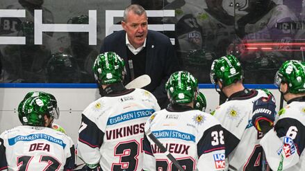Drei Gegentore in den ersten zwei Minuten: Eisb&auml;ren sind im ersten DEL-Viertelfinale gegen Straubing chancenlos