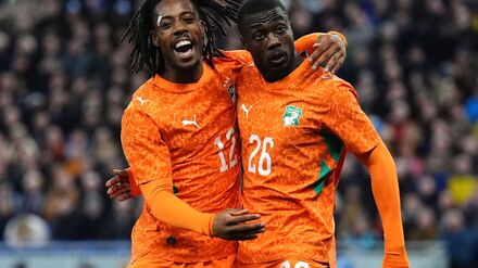 Fu&szlig;ball: DFB-Gegner: Elfenbeink&uuml;ste gewinnt, Cura&ccedil;ao geht unter