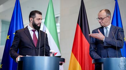 Migration: Merz stellt klar: 80-Prozent R&uuml;ckkehrziel kam von al-Scharaa