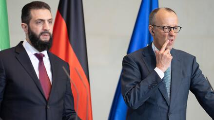 Kanzler hatte von 80 Prozent gesprochen: Merz relativiert Aussage zu gew&uuml;nschter R&uuml;ckkehrerquote bei Syrern