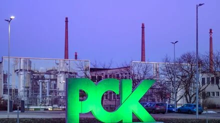 &Ouml;lraffinerie: Ostbeauftragte besucht PCK-Raffinerie in Brandenburg