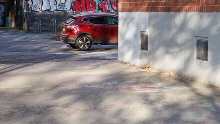 Nach t&ouml;dlichem Unfall mit Blumenk&uuml;bel: Staatsanwaltschaft Berlin ordnet Obduktion des 61-j&auml;hrigen Opfers an