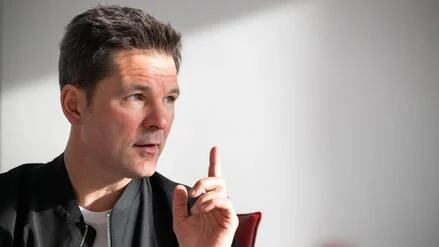 &bdquo;Willst du eine Waffe am Kopf haben?&ldquo;: Berliner SPD-Spitzenkandidat Krach bei Wahlkampf-Aktion bedroht