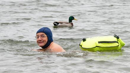Komiker sprang am Reichstag in die Spree: Berliner Polizei ermittelt gegen Wigald Boning wegen Badegang
