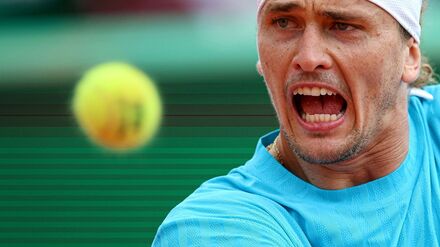 Masters-Turnier: Nach 0:4 im entscheidenden Satz: Zverev siegt doch noch