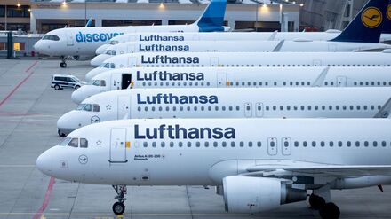 Tarifkonflikt: Flugbegleiter der Lufthansa streiken am Freitag
