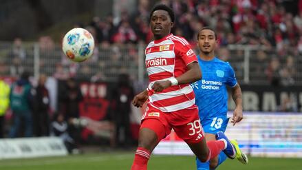 &bdquo;Joachim L&ouml;w als Trainer von Ghana w&auml;re etwas Besonderes&ldquo;: Unions Derrick K&ouml;hn k&auml;mpft um sein WM-Ticket