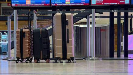 Drohungen am Flughafen BER: Terminal teilweise gesperrt&nbsp;&ndash; Flugbetrieb l&auml;uft weiter
