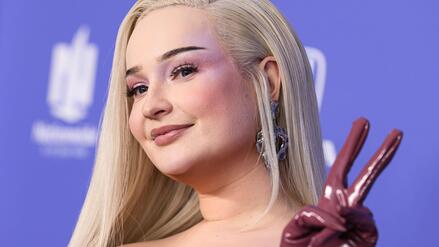 Gratis-Konzert in Berlin: Popstar Kim Petras &uuml;berrascht Fans in Friedrichshain