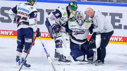 Hildebrand und Bergmann schwer verletzt: Eisb&auml;ren k&auml;mpfen im intensiven Halbfinale gegen K&ouml;ln und den eigenen Verschlei&szlig;