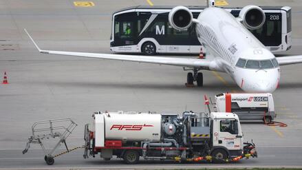 Kerosin wird knapper: &bdquo;Es k&ouml;nnte also schon im Mai und Juni zu erheblichen Flugk&uuml;rzungen kommen&ldquo;