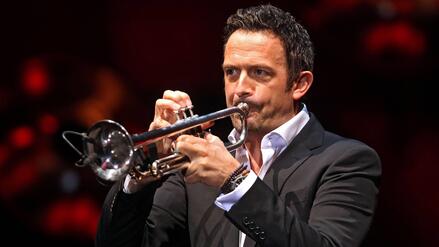 Till Br&ouml;nner ist der K&ouml;nig des Smooth Jazz: Diese Konzerte in Berlin sollten Sie nicht verpassen