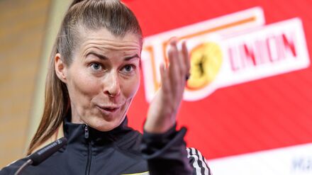 Fu&szlig;ball-Bundesliga: &bdquo;Viel passiert&ldquo;: So erlebte Union-Trainerin Eta den Rummel