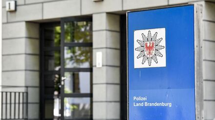 Durchsuchungen: Polizei zerschl&auml;gt mutma&szlig;liches Geldw&auml;sche-Netzwerk