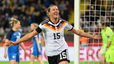 Frauen-Bundesliga: Wechsel von DFB-St&uuml;rmerin M&uuml;hlhaus zur Eintracht perfekt