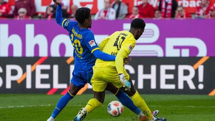 2. Fu&szlig;ball-Bundesliga: 2:0 beim FCK: Braunschweig &uuml;berrascht im Abstiegskampf