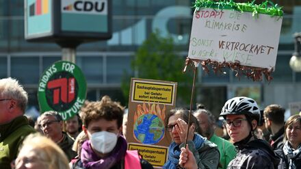 Fridays for Future: Klimaprotest vor Parteizentralen in Berlin