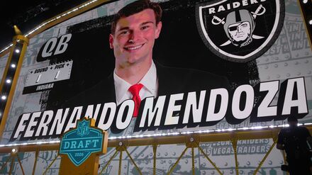 American Football: Quarterback Mendoza erste Wahl beim NFL-Draft
