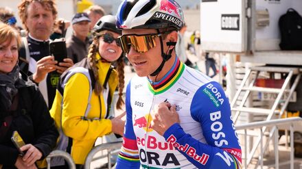 Radsport: Gro&szlig;e Erwartungen, gro&szlig;es Ego - aber im Schatten von Pogacar