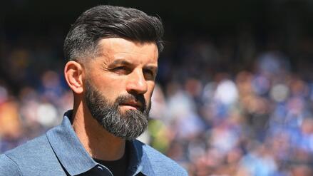 Schalke-Trainer Muslic wendet sich an Fans: &bdquo;Es ist ein absolutes No-Go, dass der Platz gest&uuml;rmt wird&ldquo;