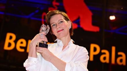 Neu im Kino: Ein Mann, der keiner ist: Sandra H&uuml;ller brilliert in &bdquo;Rose&ldquo;